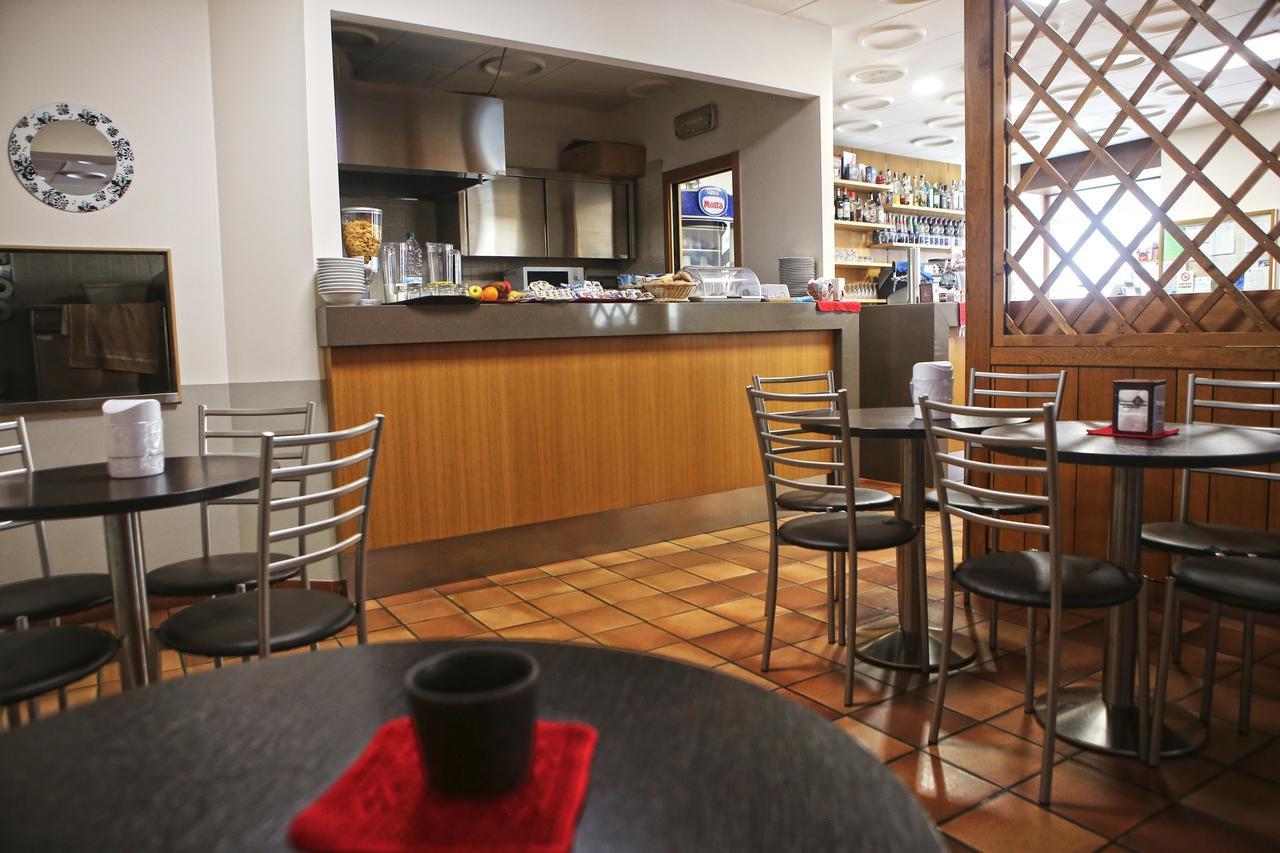 Albergo Gusmeroli Тирано Экстерьер фото